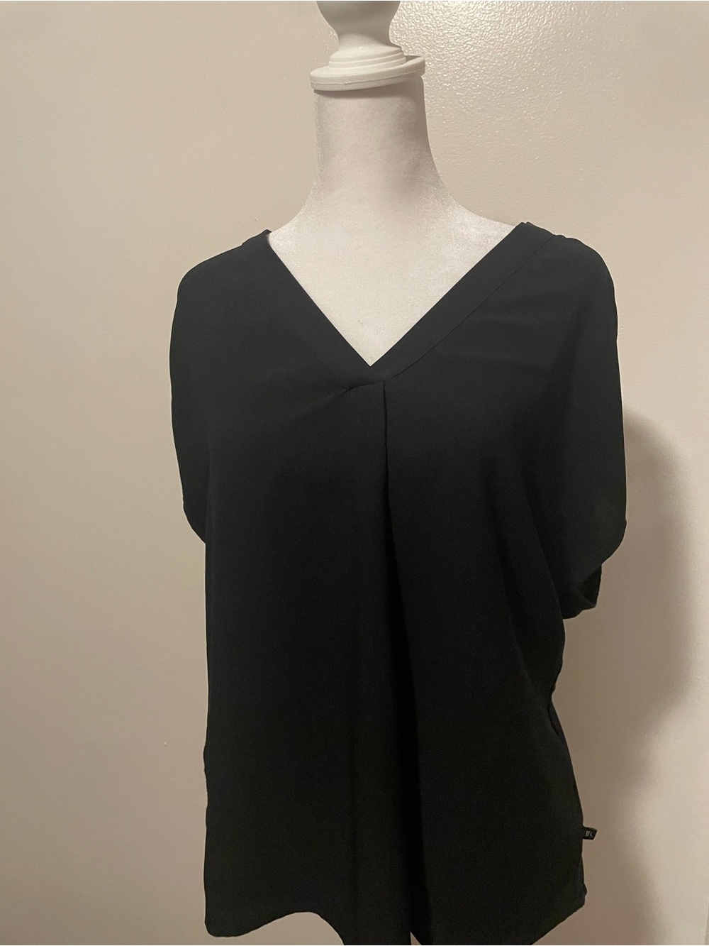Banana Republic Black V-Neck Short Sleeve Blouse